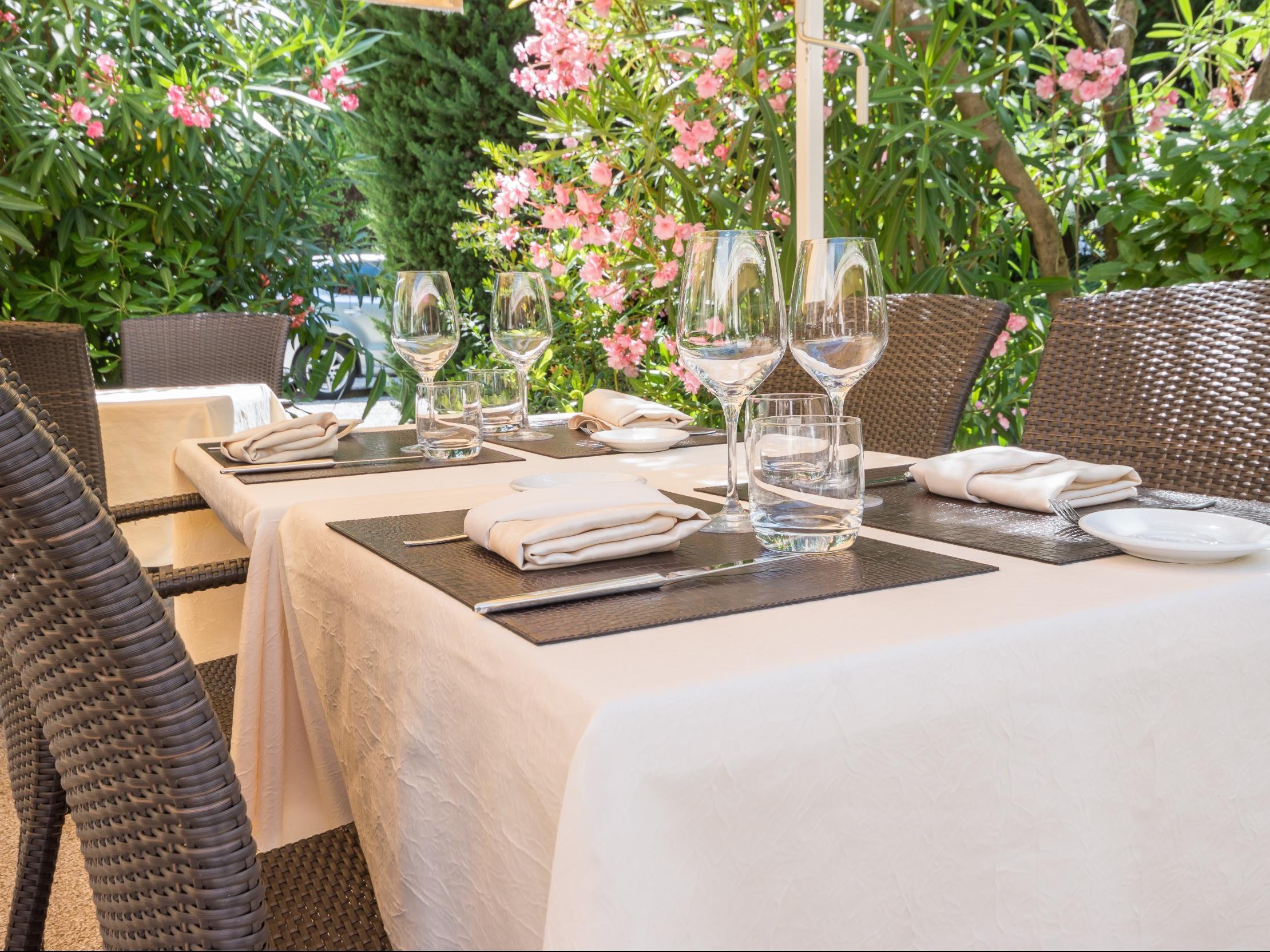 Logis Le Printemps Hotel Restaurant - Montélimar Dış mekan fotoğraf