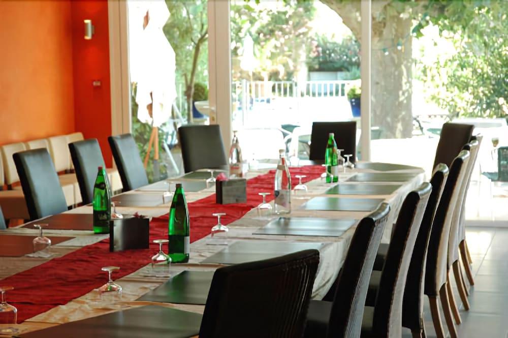 Logis Le Printemps Hotel Restaurant - Montélimar Dış mekan fotoğraf
